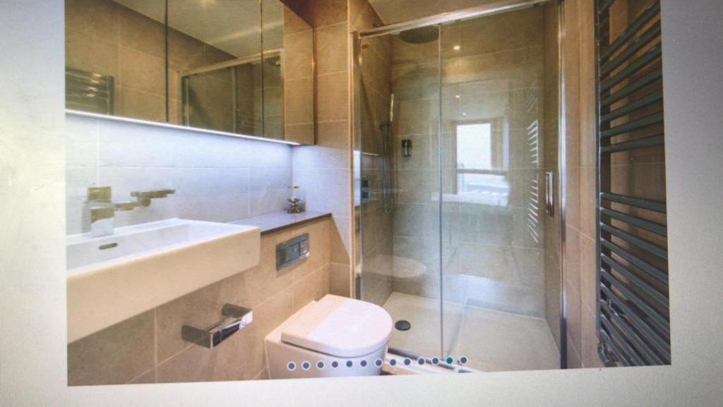 Luxurious Serviced Apartment In Κρόιντον Εξωτερικό φωτογραφία